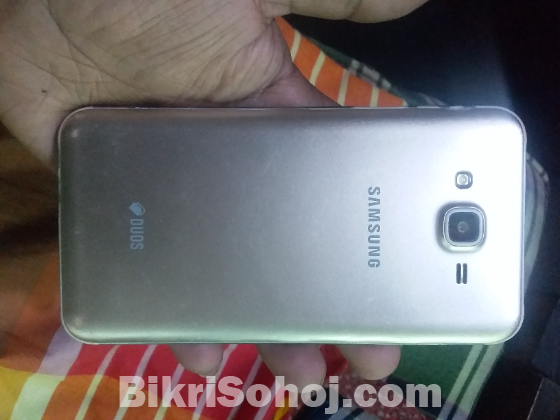 Samsung galaxy j7